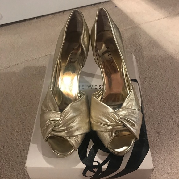 Nine West Nilda Peep Toe Pump - Picture 1 of 12